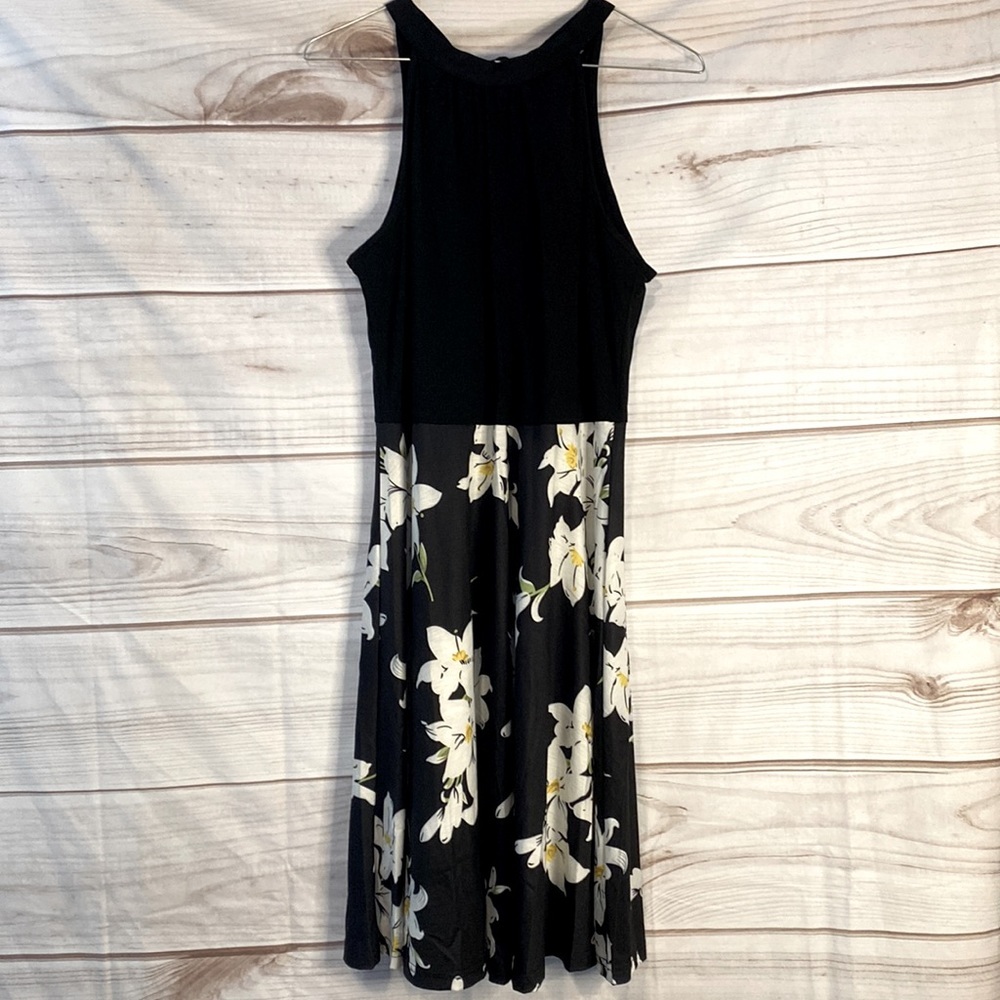 NWT Ouges Black Flowery Dress